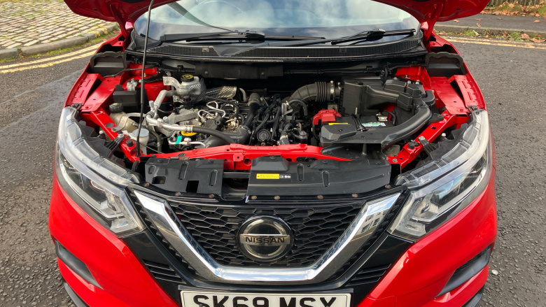 Nissan Qashqai 1.3 DiG-T Acenta Premium 5dr Petrol Hatchback